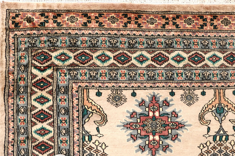 Bisque Caucasian 6' 11 x 7' 5 - No. 58618 - ALRUG Rug Store