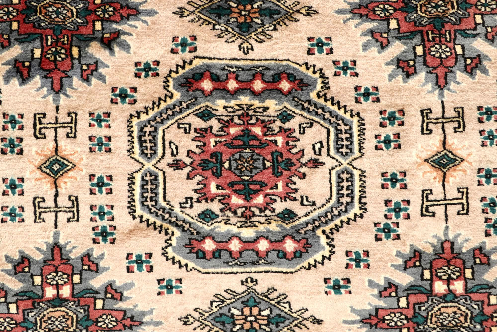 Bisque Caucasian 6' 11 x 7' 5 - No. 58618 - ALRUG Rug Store