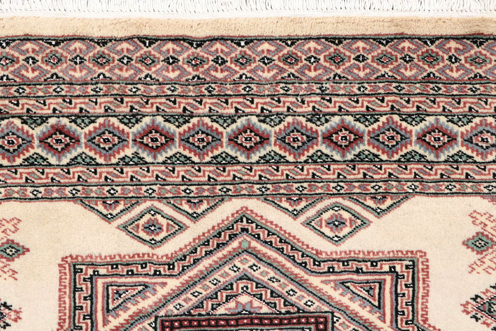 Cornsilk Caucasian 4' 2 x 6' - No. 58633 - ALRUG Rug Store