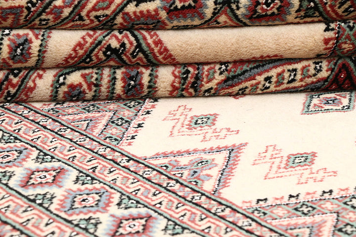 Cornsilk Caucasian 4' 2 x 6' - No. 58633 - ALRUG Rug Store