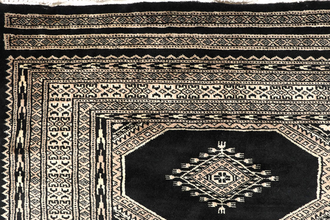 Black Jaldar 4'  6" x 6'  5" - No. QA25737