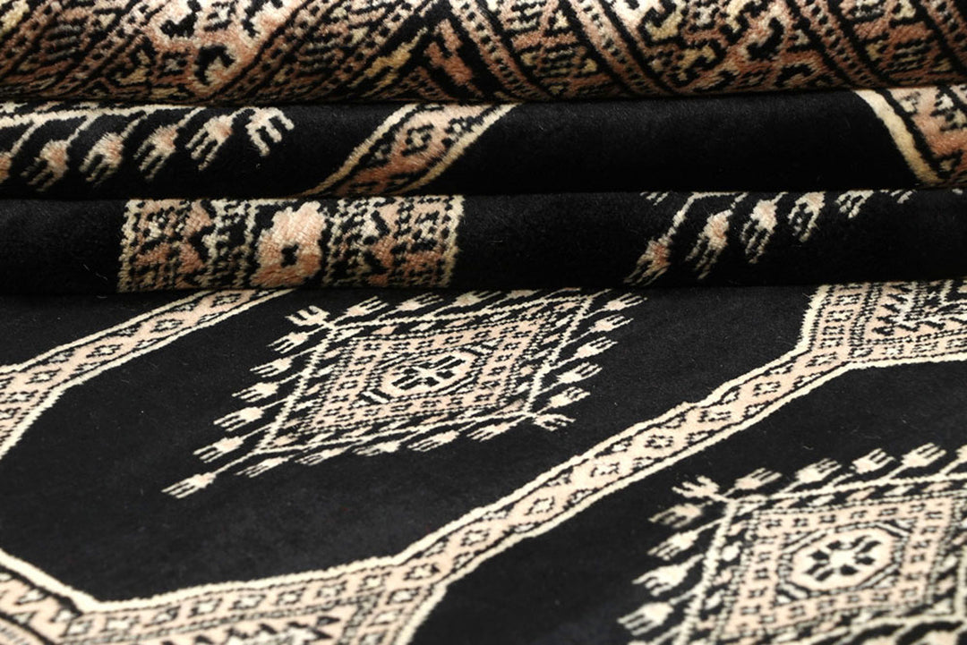 Black Jaldar 4' 6 x 6' 5 - No. 58701