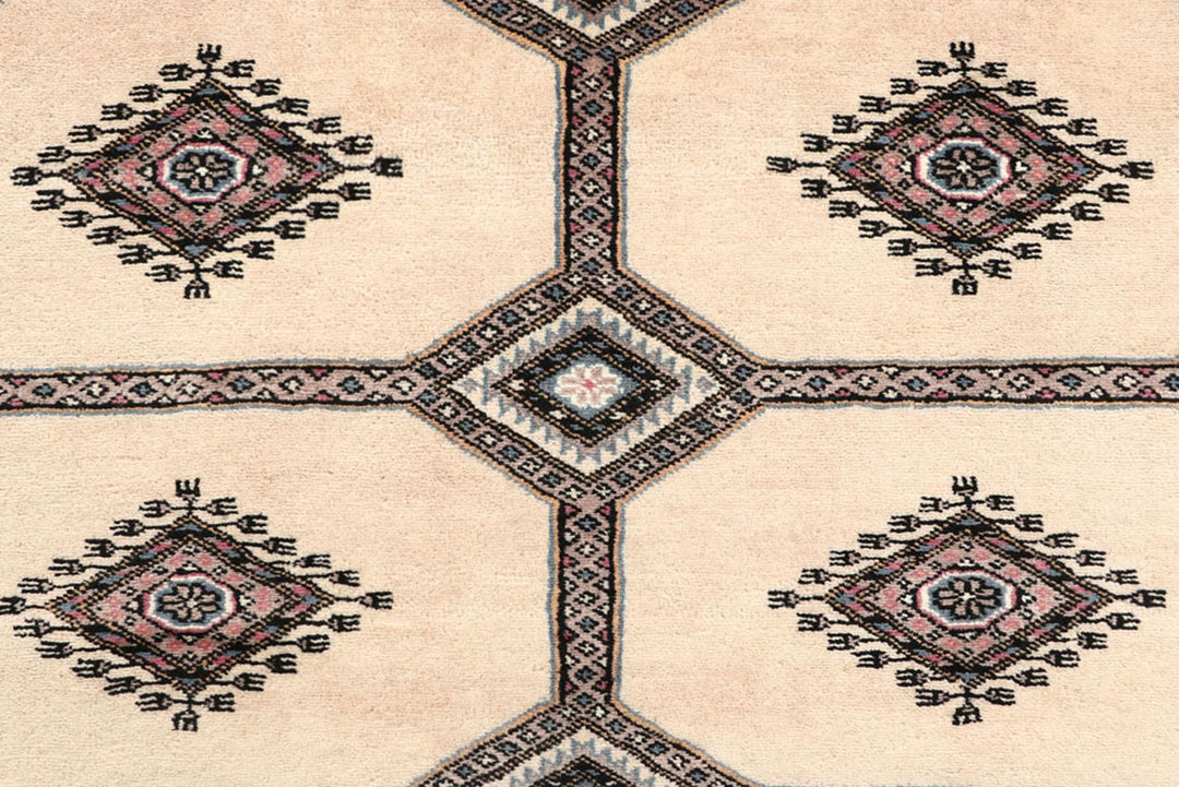 Blanched Almond Jaldar 4' 9 x 6' 9 - No. 58704