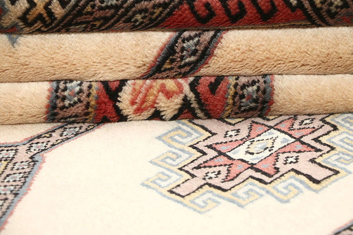 Cornsilk Jaldar 4' 6 x 6' 9 - No. 58708 - ALRUG Rug Store