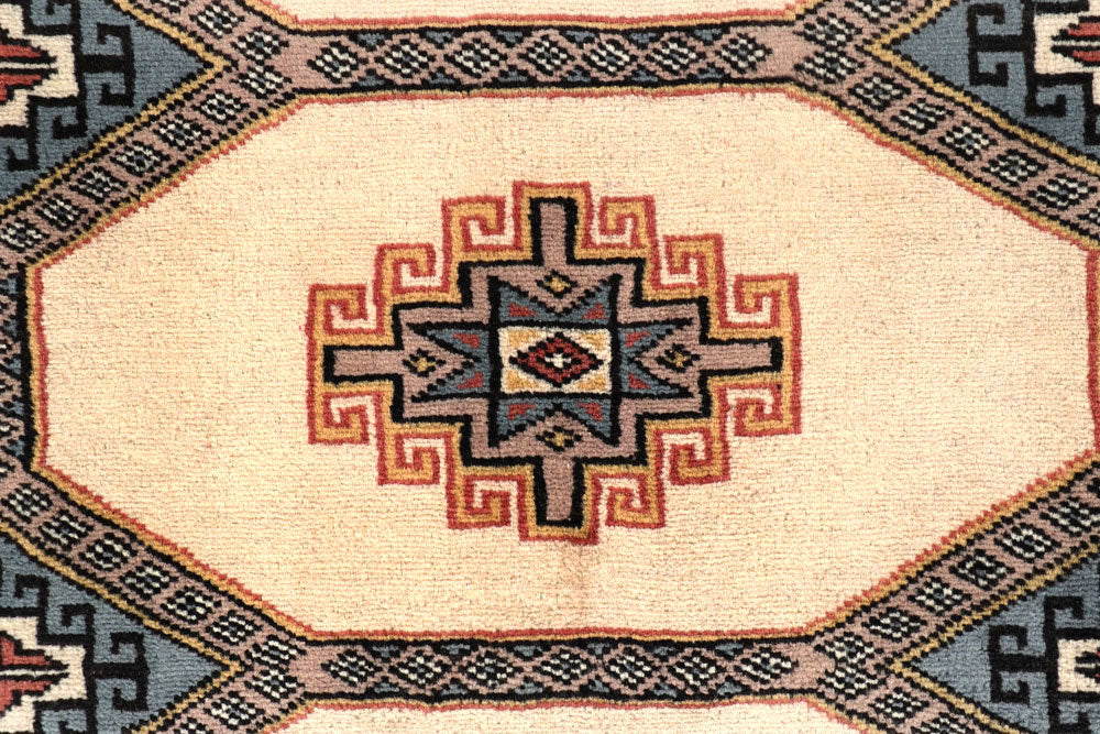 Blanched Almond Jaldar 2' 6 x 10' 5 - No. 58769 - ALRUG Rug Store