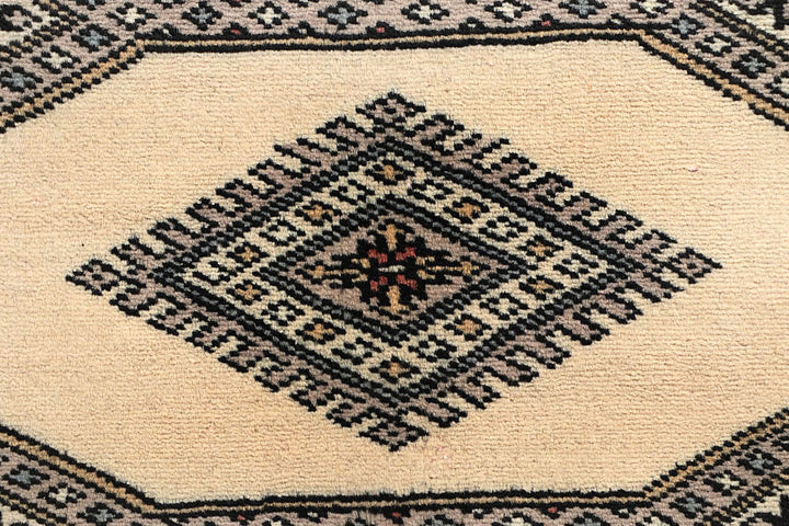 Old Lace Jaldar 2' 4 x 9' 6 - No. 58886 - ALRUG Rug Store