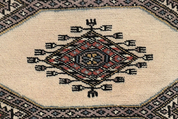 Old Lace Jaldar 2'  4" x 8'  10" - No. QA48504