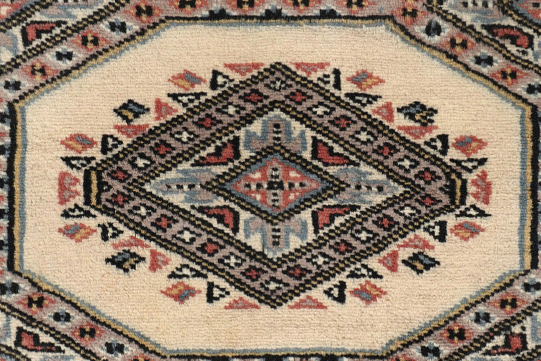 Old Lace Jaldar 2'  4" x 9'  1" - No. QA11303