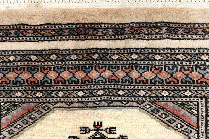 Old Lace Jaldar 2'  4" x 9'  7" - No. QA12256