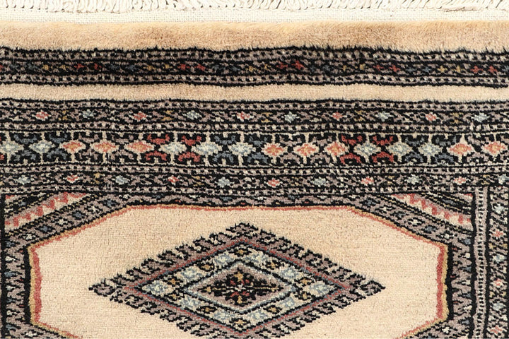 Antique White Jaldar 2' 4 x 9' 1 - No. 58902 - ALRUG Rug Store
