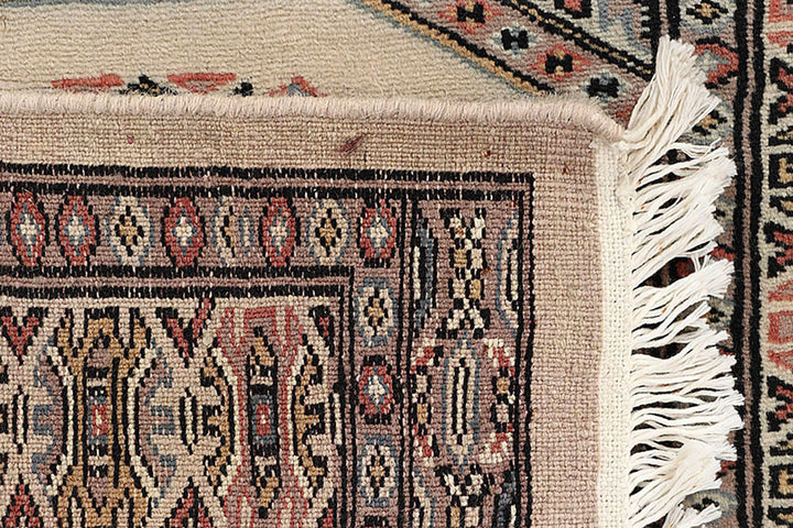 Antique White Jaldar 2'  4" x 9'  6" - No. QA14630