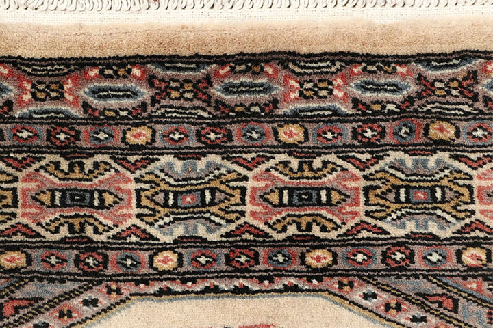 Old Lace Jaldar 2'  4" x 8'  6" - No. QA53666