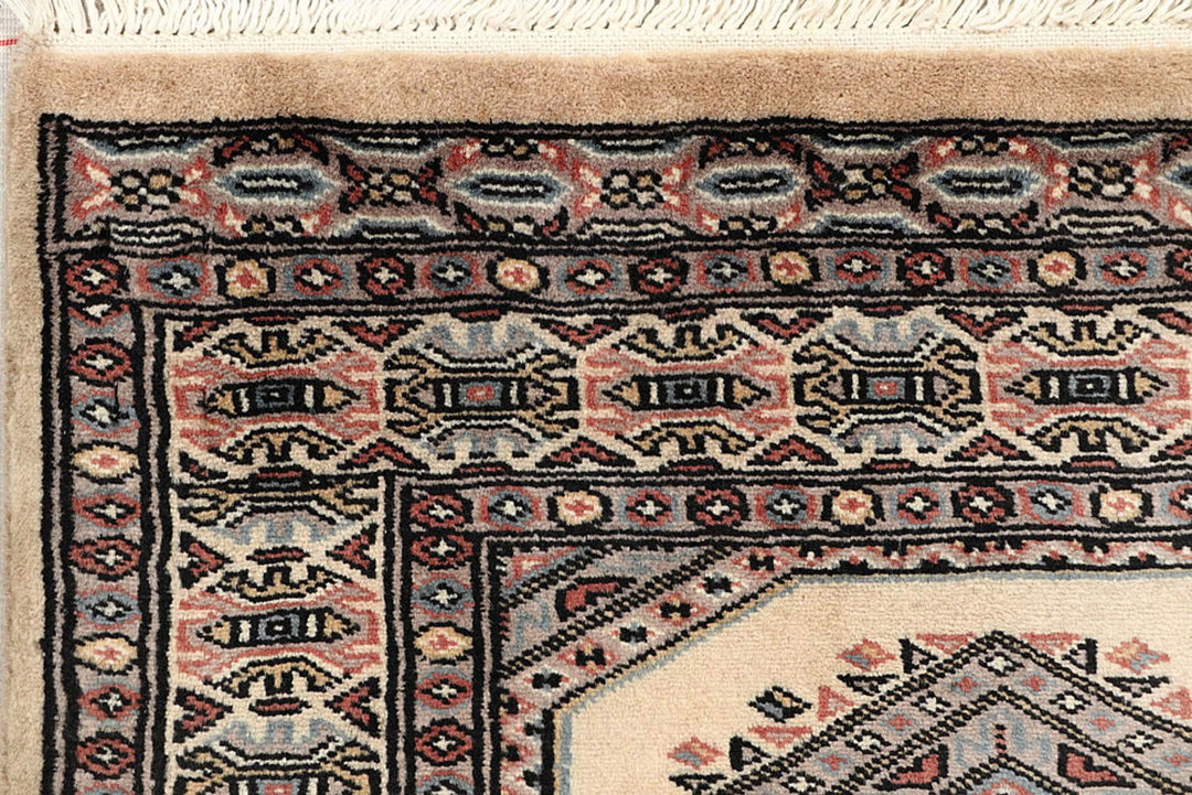 Old Lace Jaldar 2'  4" x 9'  2" - No. QA34472