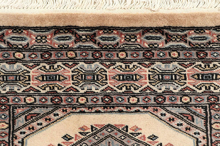 Old Lace Jaldar 2'  4" x 9'  2" - No. QA34472