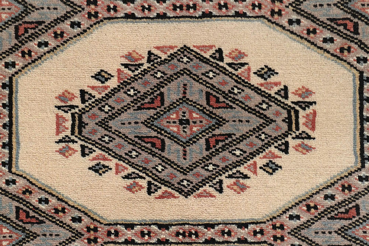 Old Lace Jaldar 2' 4 x 9' 2 - No. 58911 - ALRUG Rug Store