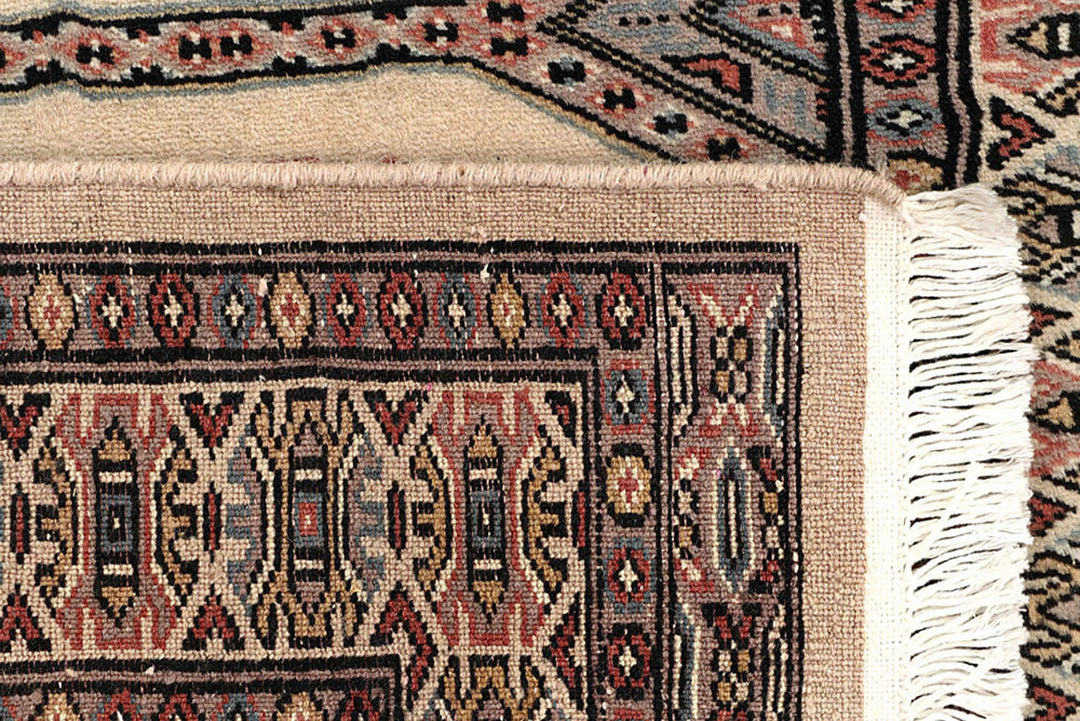 Old Lace Jaldar 2'  4" x 9'  2" - No. QA34472