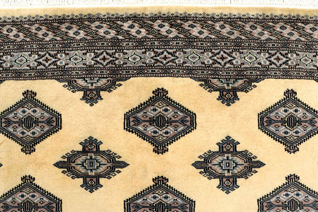 Moccasin Jaldar 5'  2" x 8'  4" - No. QA83624