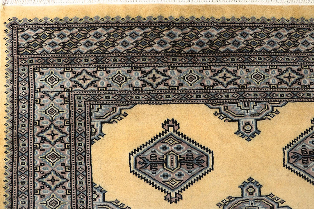 Navajo White Jaldar 5'  1" x 8'  6" - No. QA78490