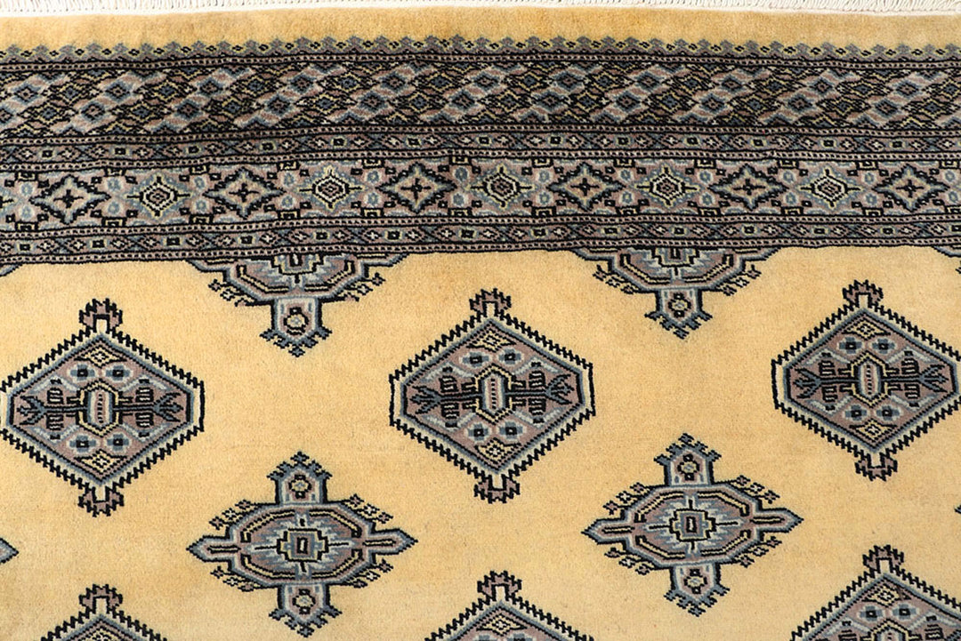 Navajo White Jaldar 5'  1" x 8'  6" - No. QA78490