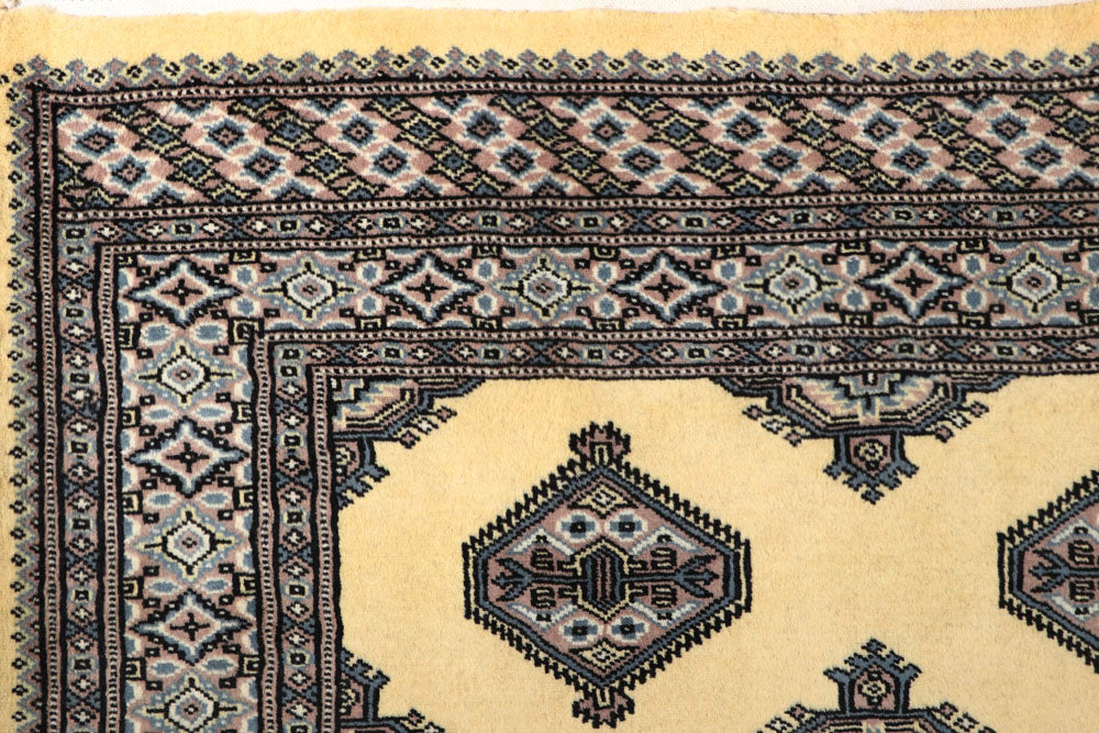 Navajo White Jaldar 5' 2 x 8' 1 - No. 59115 - ALRUG Rug Store