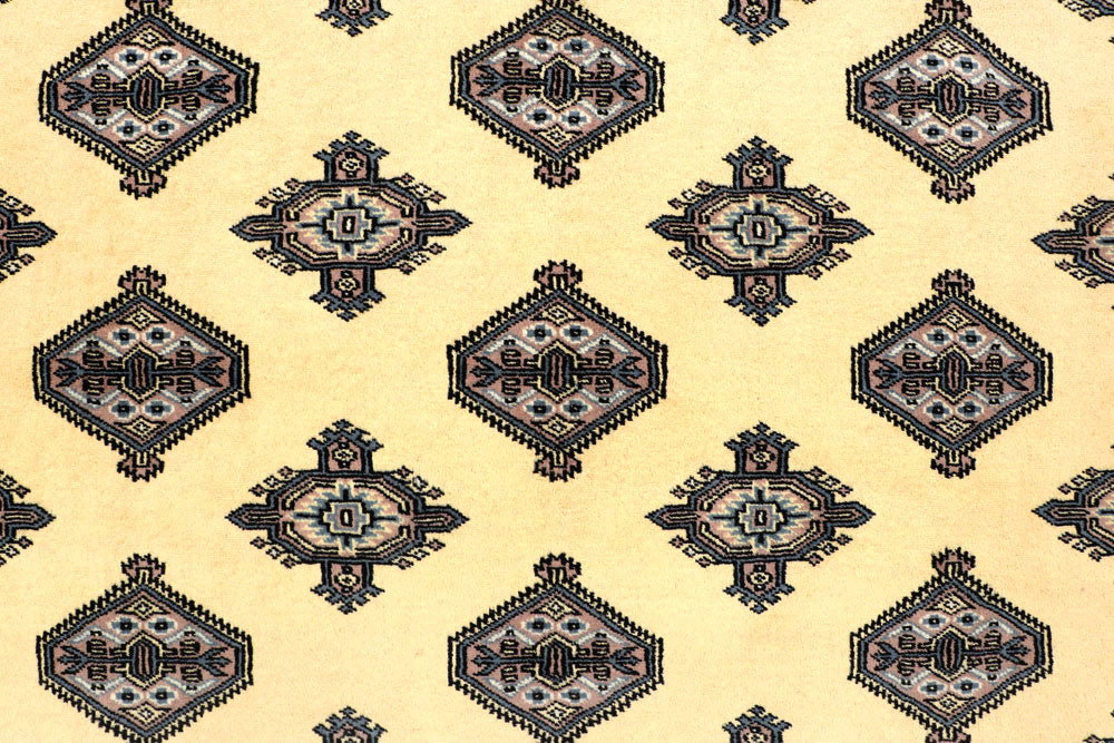 Navajo White Jaldar 5' 2 x 8' 1 - No. 59115 - ALRUG Rug Store