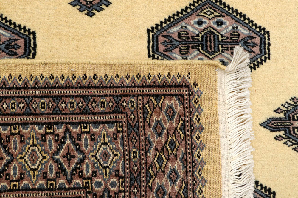 Navajo White Jaldar 5' 2 x 8' 1 - No. 59115 - ALRUG Rug Store
