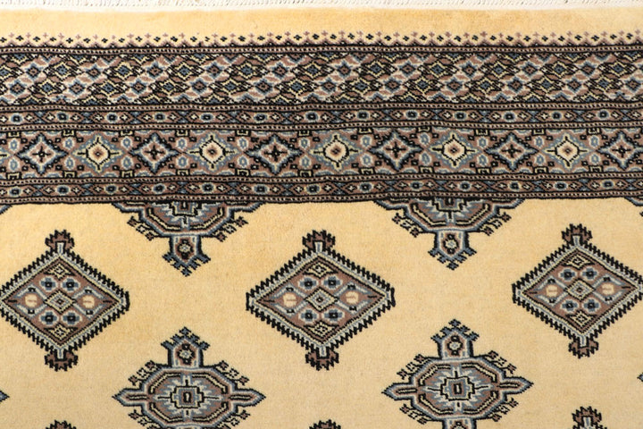 Navajo White Jaldar 5' 1 x 8' 2 - No. 59117 - ALRUG Rug Store