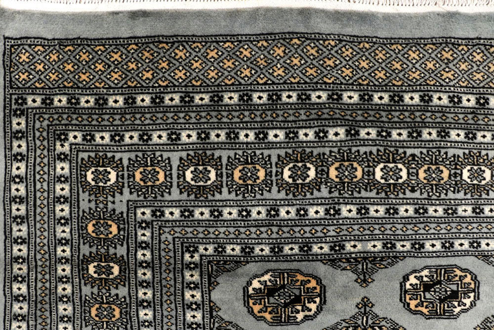 Silver Bokhara 6' 7 x 9' 10 - No. 59282 - ALRUG Rug Store