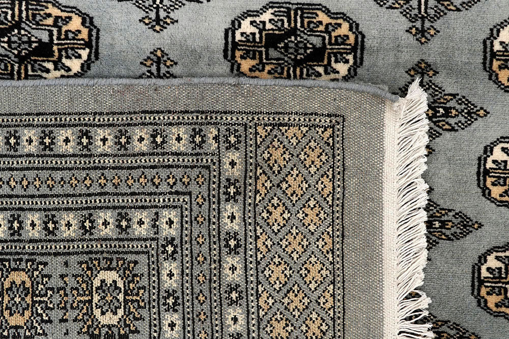 Silver Bokhara 6' 7 x 9' 10 - No. 59282 - ALRUG Rug Store