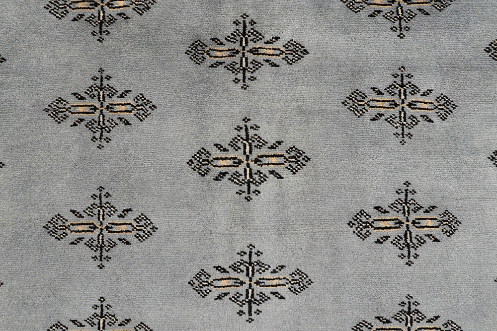 Silver Butterfly 6' 7 x 10' 8 - No. 59283 - ALRUG Rug Store