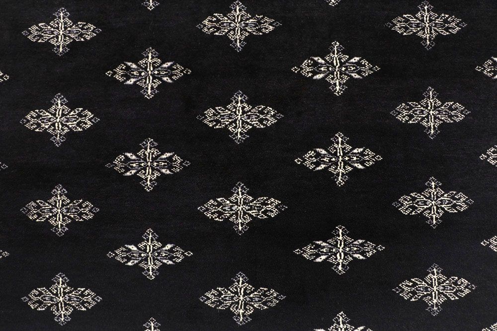 Butterfly 6' 9 x 10' 1 - No. 59323 - ALRUG Rug Store