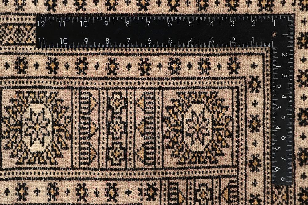 Blanched Almond Bokhara 8' x 10' - No. 59454 - ALRUG Rug Store