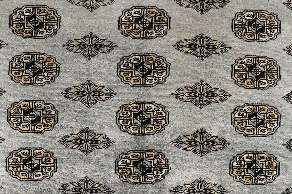 Silver Bokhara 9' 11 x 13' 7 - No. 59551 - ALRUG Rug Store