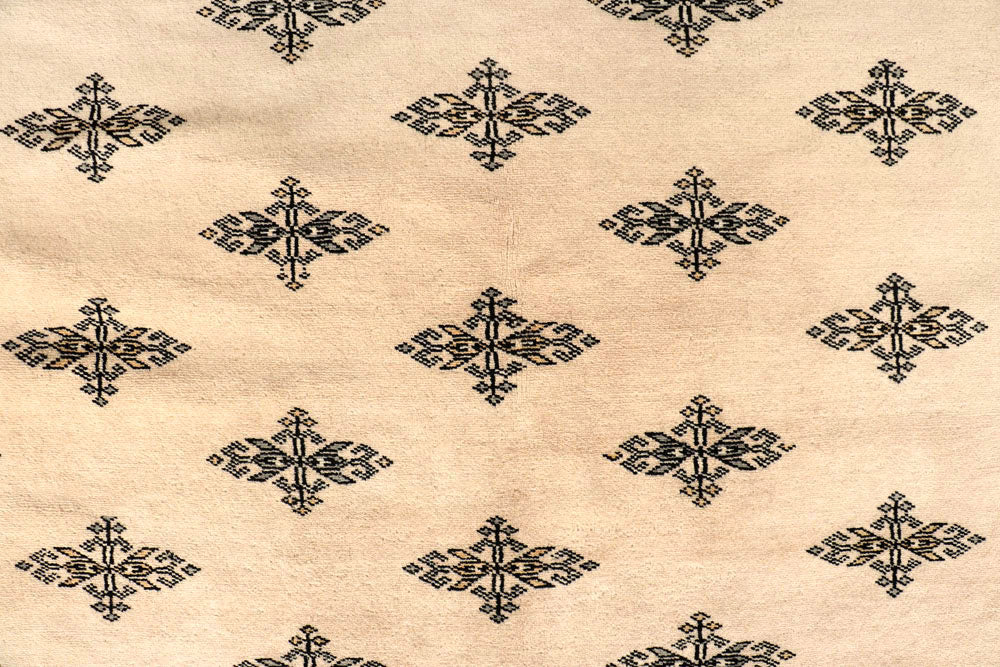 Bisque Butterfly 9' 11 x 14' 1 - No. 59574 - ALRUG Rug Store