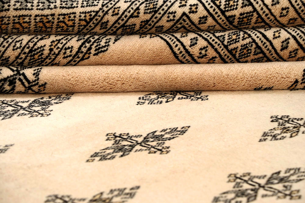 Bisque Butterfly 9' 11 x 14' 1 - No. 59574 - ALRUG Rug Store