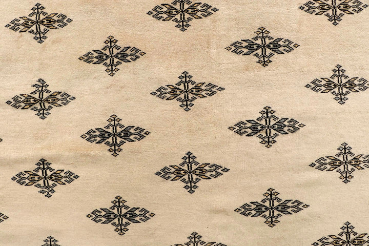 Bisque Butterfly 9' 10 x 13' 11 - No. 59578 - ALRUG Rug Store