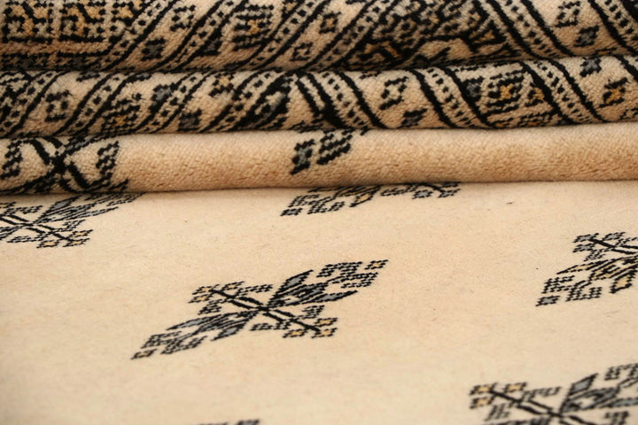 Bisque Butterfly 9' 10 x 13' 11 - No. 59578 - ALRUG Rug Store