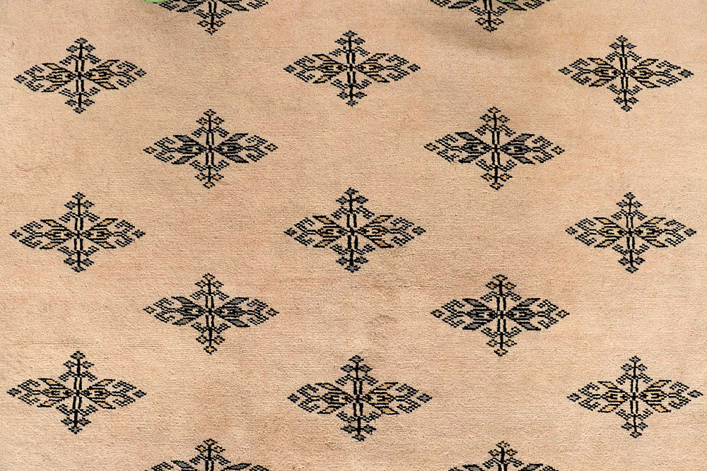 Bisque Butterfly 9' 11 x 13' 7 - No. 59582 - ALRUG Rug Store