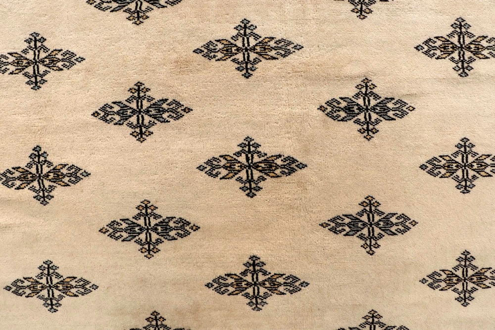 Bisque Butterfly 9' 11 x 14' 3 - No. 59585 - ALRUG Rug Store