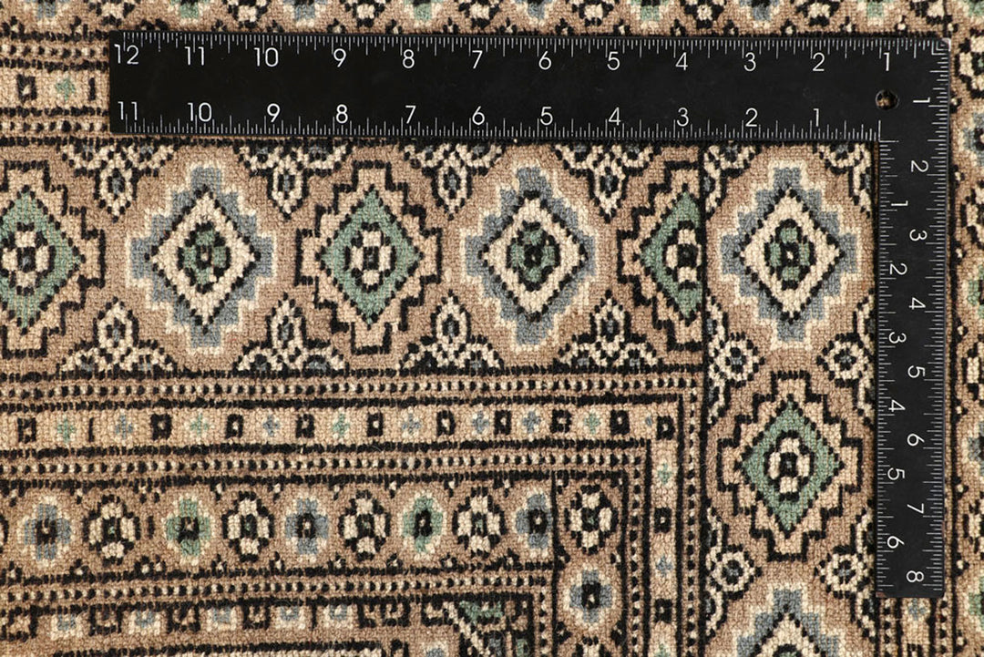 Navajo White Jaldar 6'  5" x 8'  6" - No. QA55441