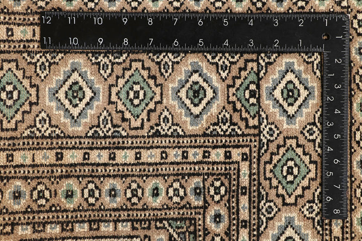 Navajo White Jaldar 6'  5" x 8'  6" - No. QA55441