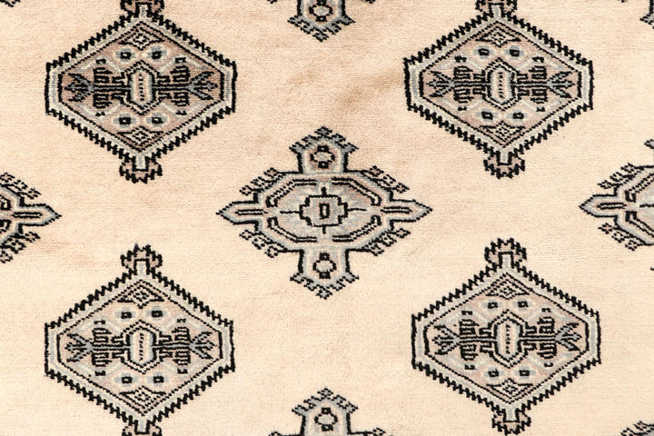 Navajo White Jaldar 6' 11 x 8' 9 - No. 59682 - ALRUG Rug Store