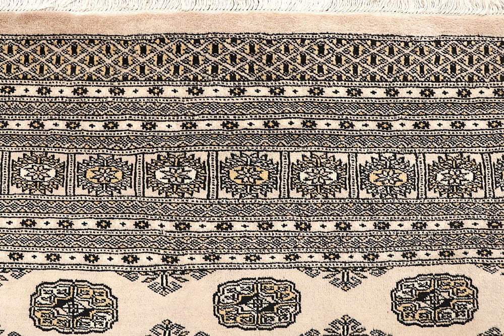 Bisque Bokhara 8' 10 x 12' 1 - No. 59863 - ALRUG Rug Store
