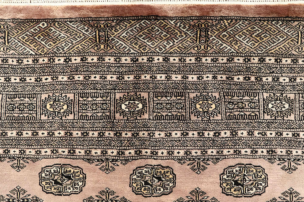 Peach Puff Bokhara 9' x 12' 5 - No. 59935 - ALRUG Rug Store