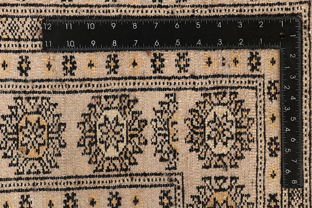 Bisque Bokhara 9' x 12' 5 - No. 59949 - ALRUG Rug Store