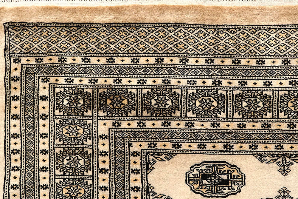 Bisque Bokhara 9' 1 x 12' 9 - No. 59961 - ALRUG Rug Store