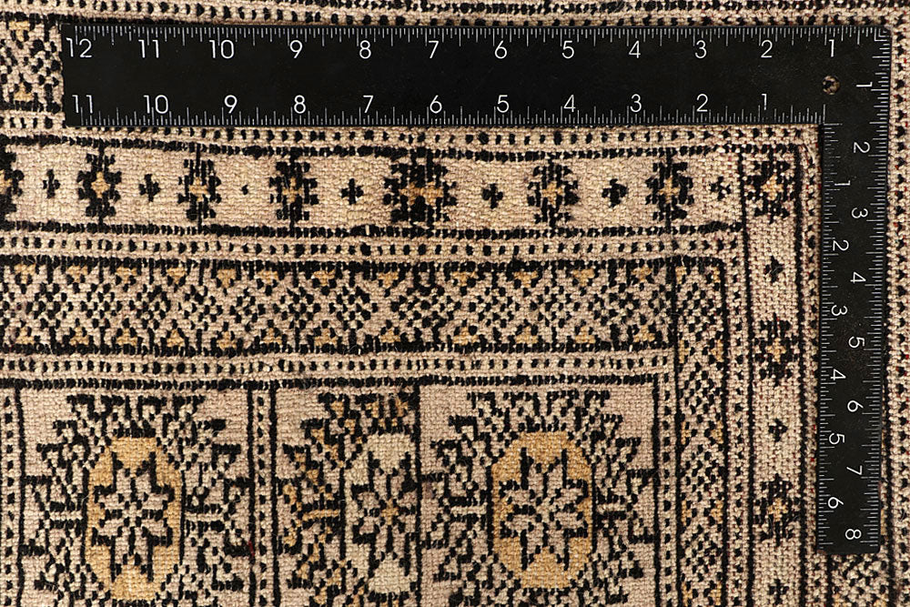 Bisque Bokhara 9' 3 x 12' - No. 59964 - ALRUG Rug Store
