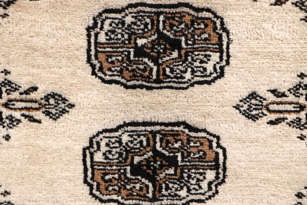 Blanched Almond Bokhara 2' 7 x 14' 3 - No. 59979 - ALRUG Rug Store