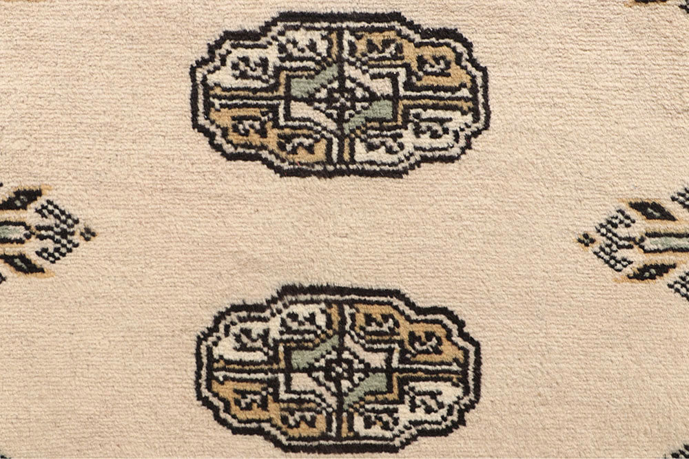 Blanched Almond Bokhara 2' 7 x 14' 3 - No. 59982 - ALRUG Rug Store