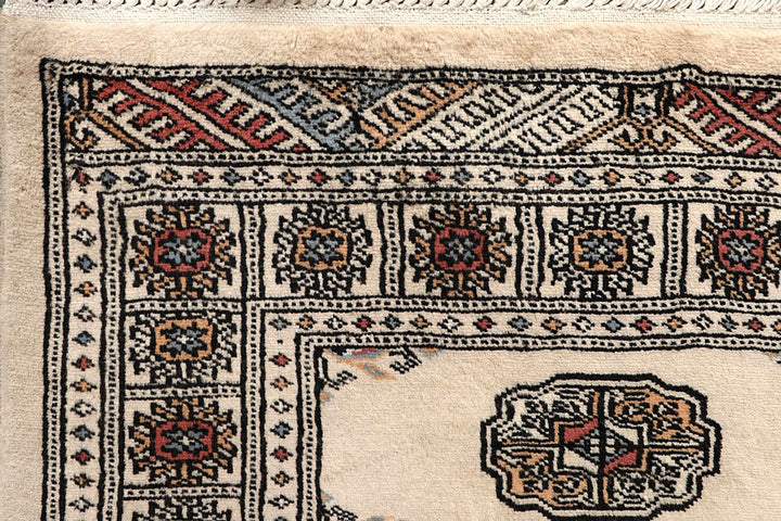 Blanched Almond Bokhara 2' 8 x 14' 1 - No. 59984 - ALRUG Rug Store